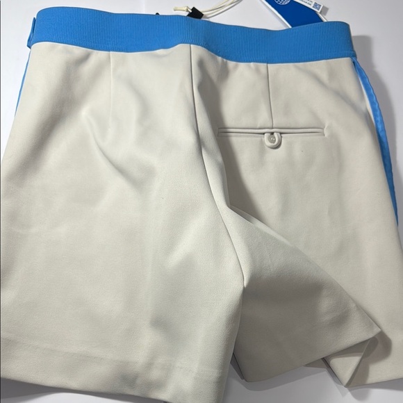 Adidas Women’s Pearl Grey/Pulse Blue Shorts Size Medium - Picture 8 of 11